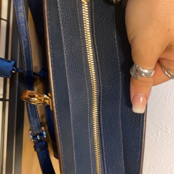 Michael Kors Hamilton Traveler Bag - EUC - Picture 4 of 4